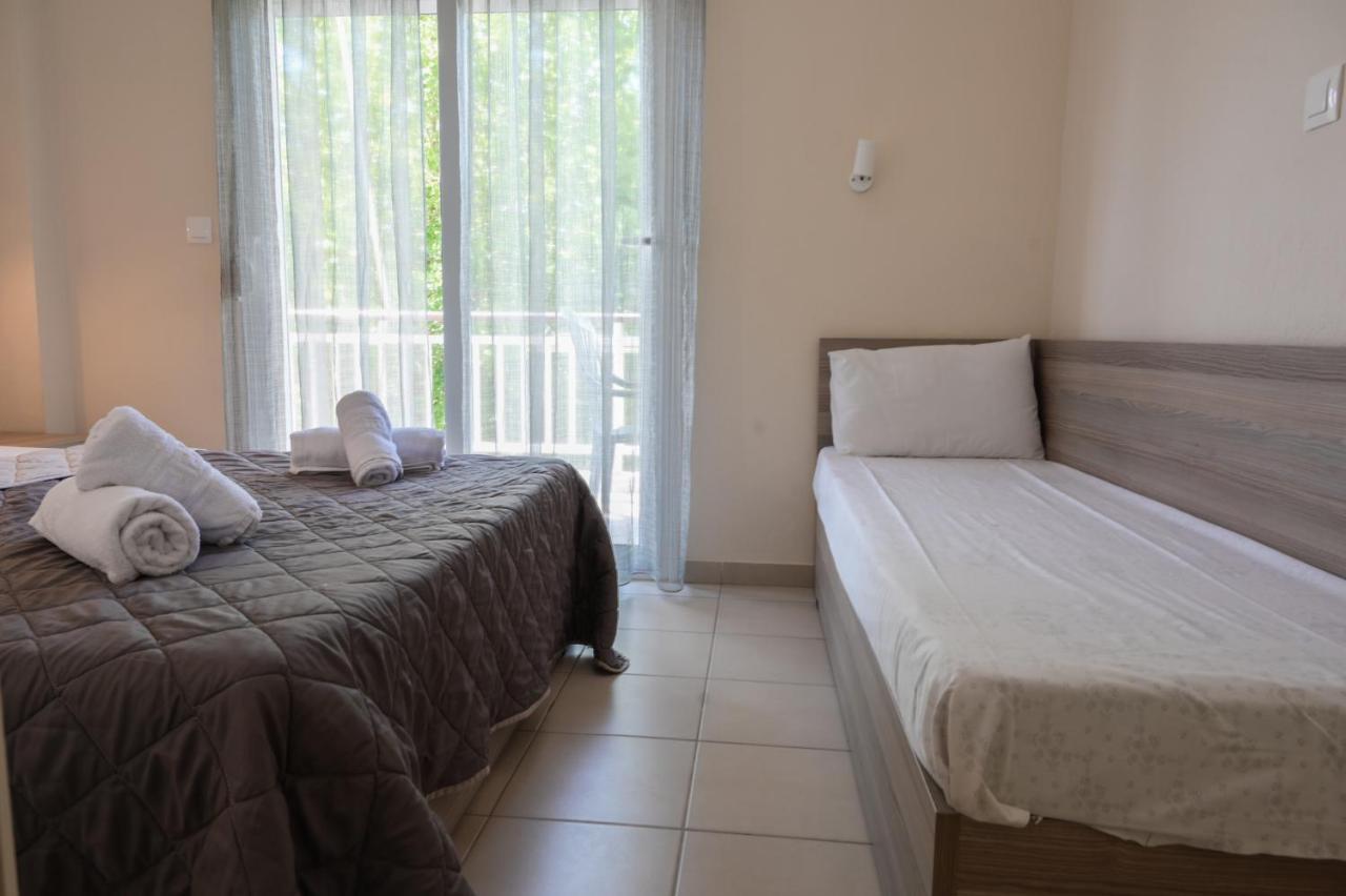 Priona Rooms Paralía Skotínis Exteriör bild