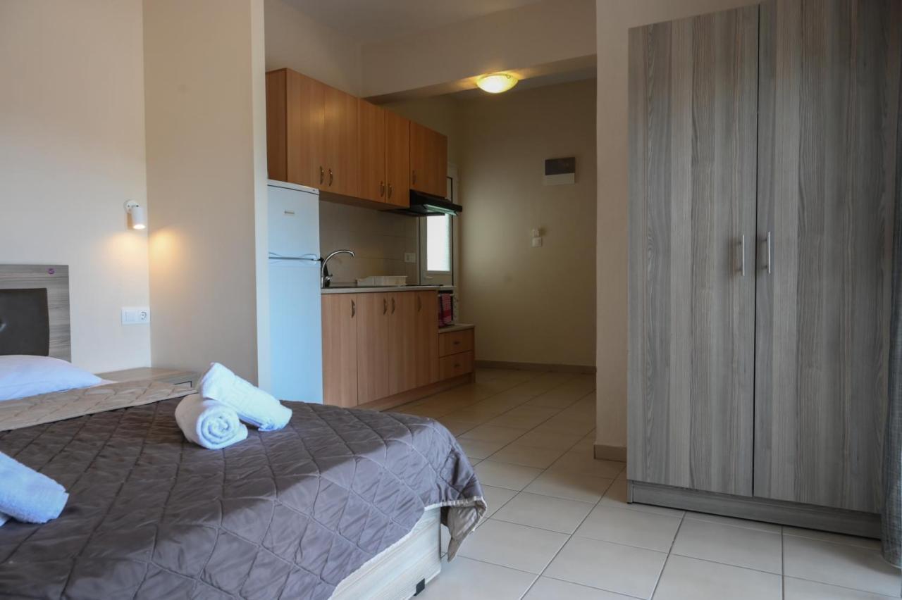 Priona Rooms Paralía Skotínis Exteriör bild