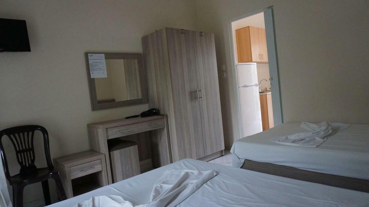 Priona Rooms Paralía Skotínis Exteriör bild